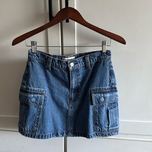 Abercrombie & Fitch High Rise Denim Cargo Mini Skirt Size 2/26
